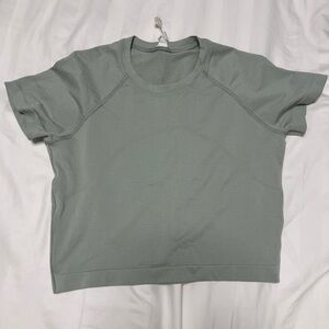 Lululemon Swiftly Tech Short Sleeve 2.0